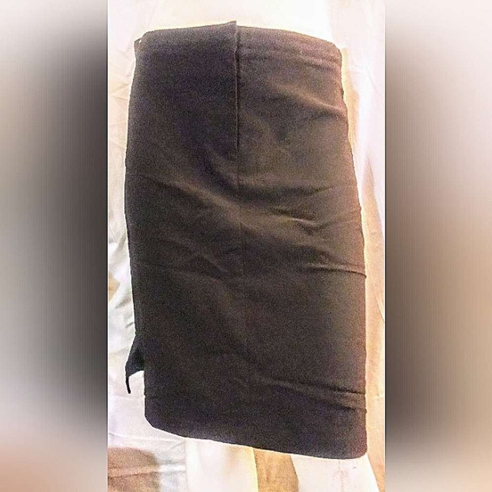 Brown knee length skirt by oxygen